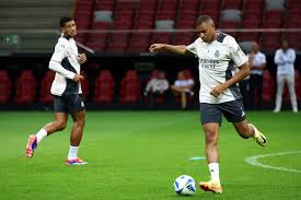 莱昂纳多在 莱昂纳多在